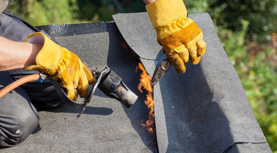 Professional residential roofers in Licking, MO